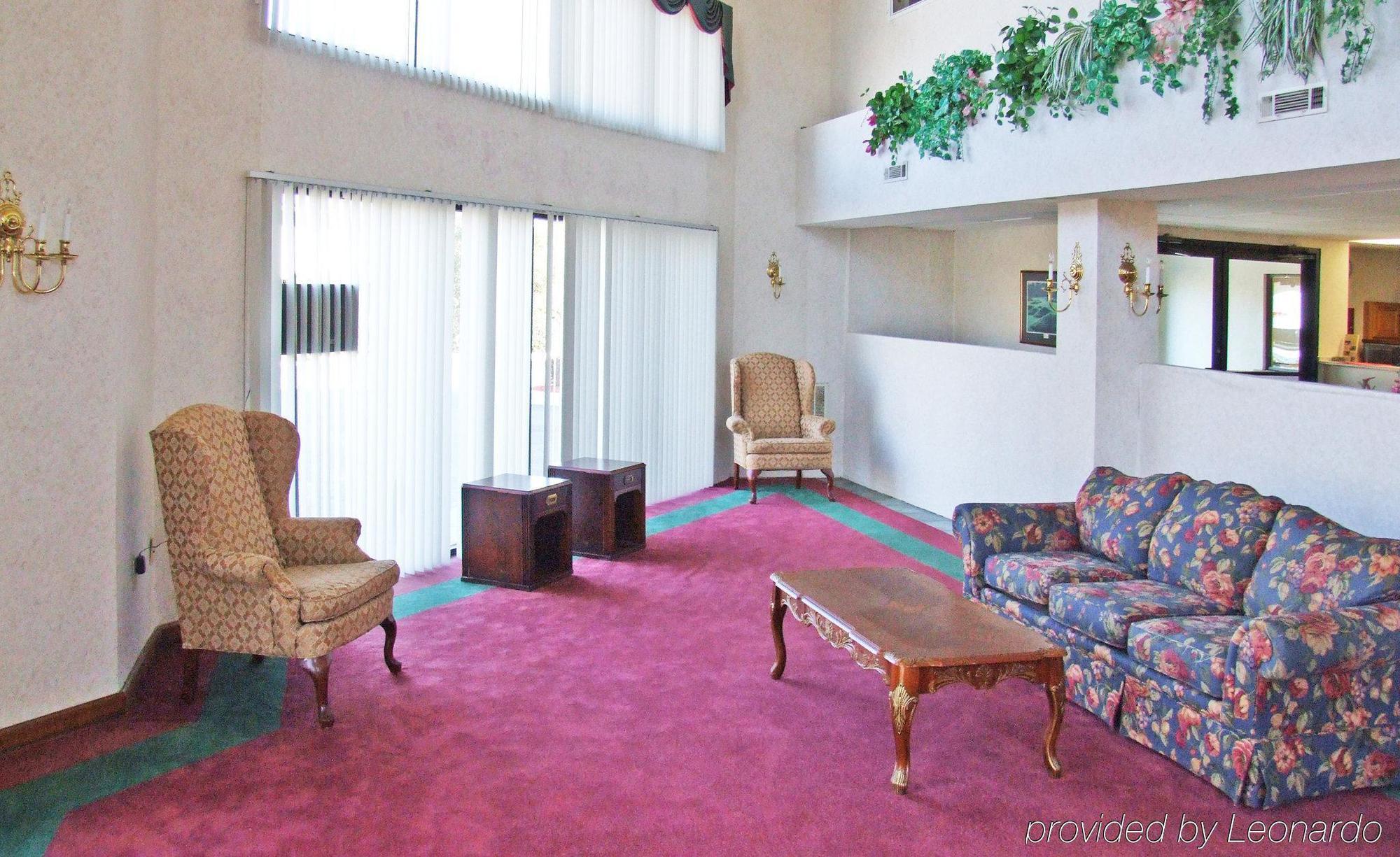 Baymont By Wyndham Santee Motel Interior photo